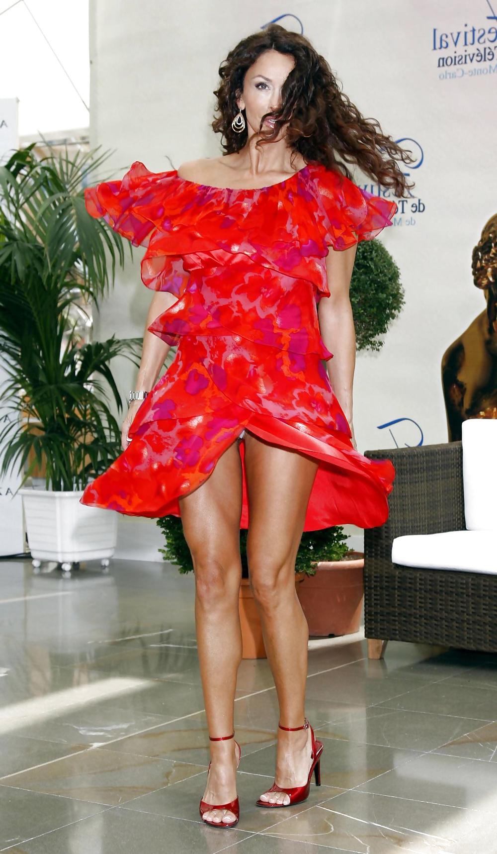 25P Celebrities upskirt7