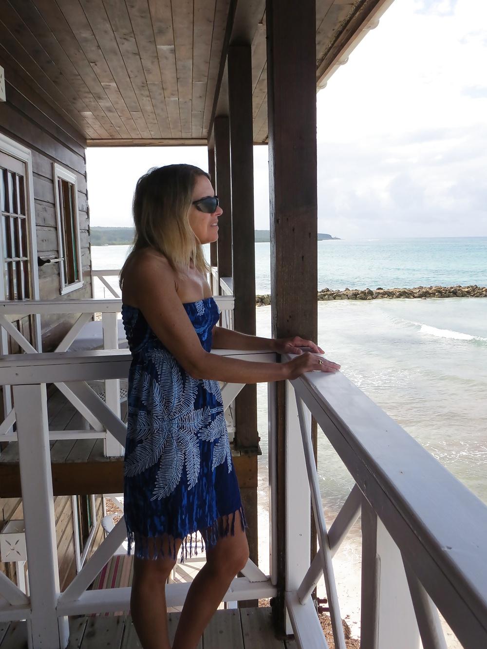 13P Milf on the balcony