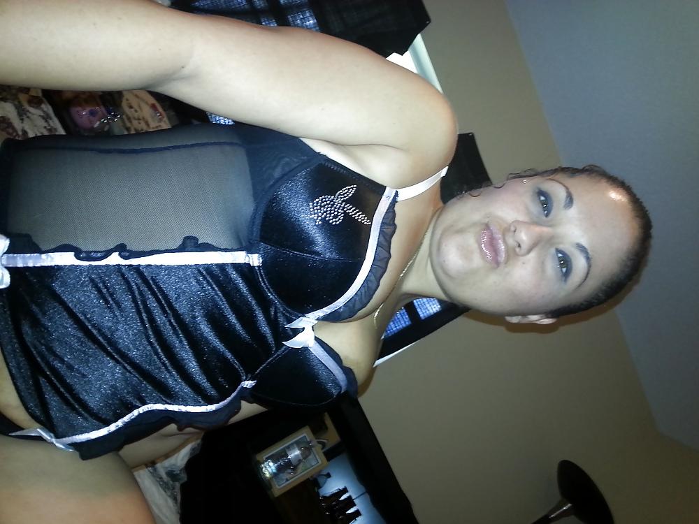 20P Slut Wife looking for bull