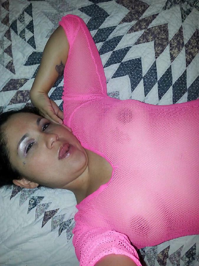 20P Slut Wife looking for bull
