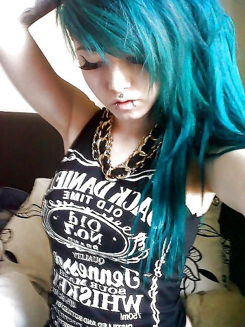 25P Hot Goth and Emo girls (6)