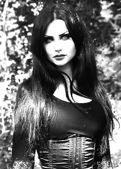 25P Hot Goth and Emo girls (6)