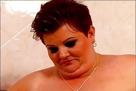 20P Snapshots of plump mature fav