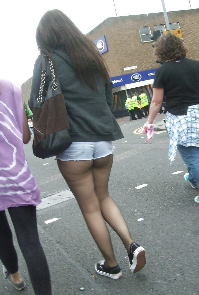 19P Street Candid 