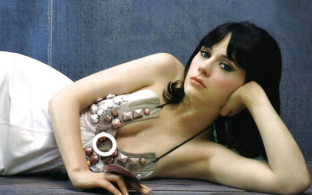 25P Zooey Deschanel  vs. Katy Perry