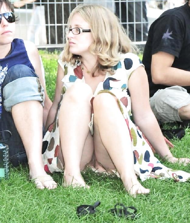 25P Upskirt street candid part 8