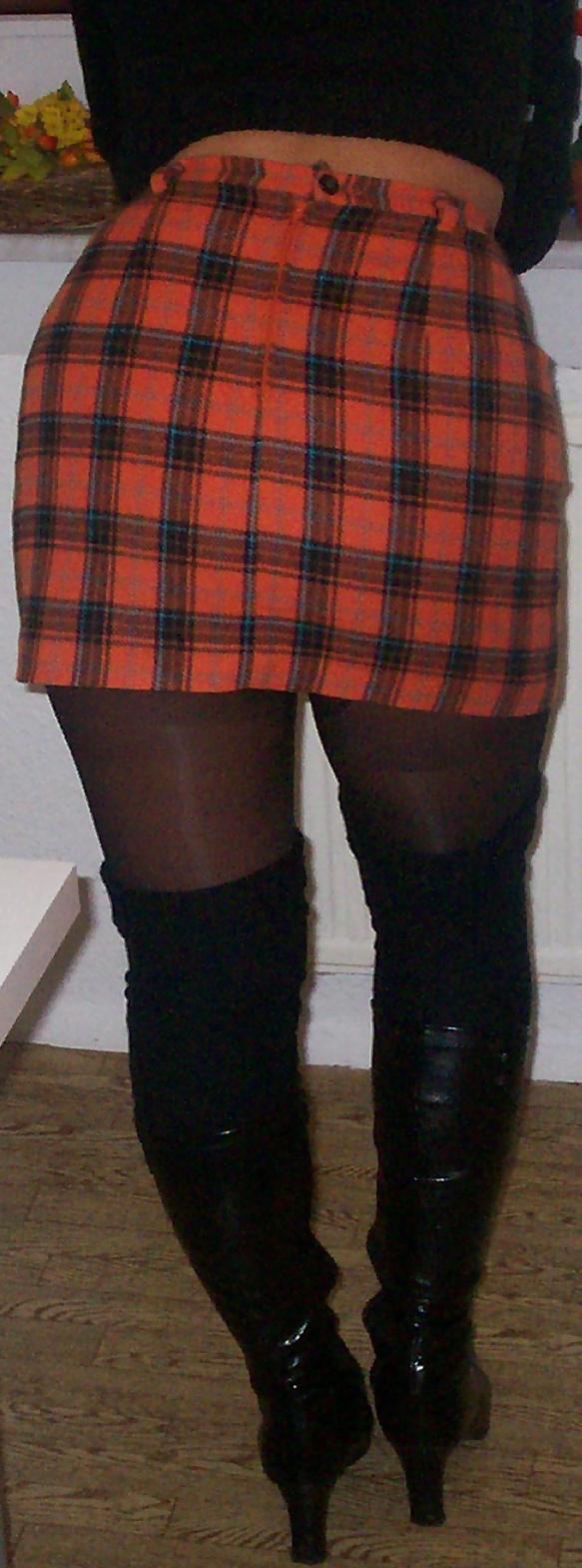 5P Short Skirt, Boots and Overkneesocks