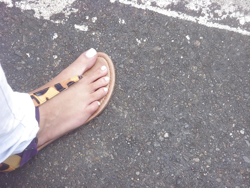 25P Street Feet 6