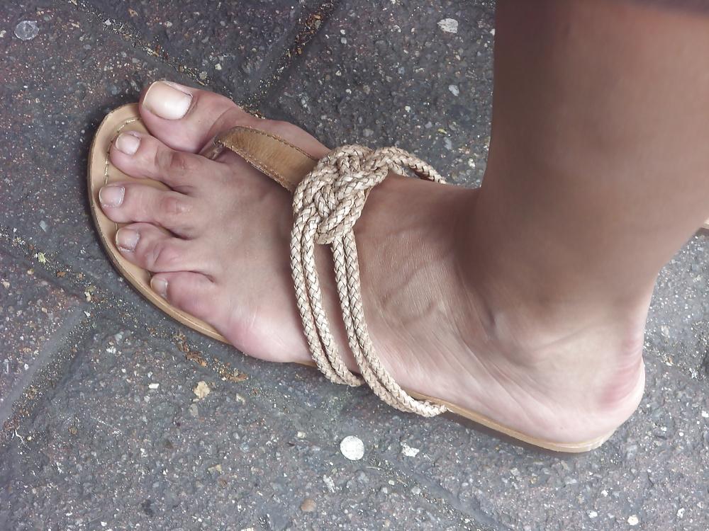 25P Street Feet 6