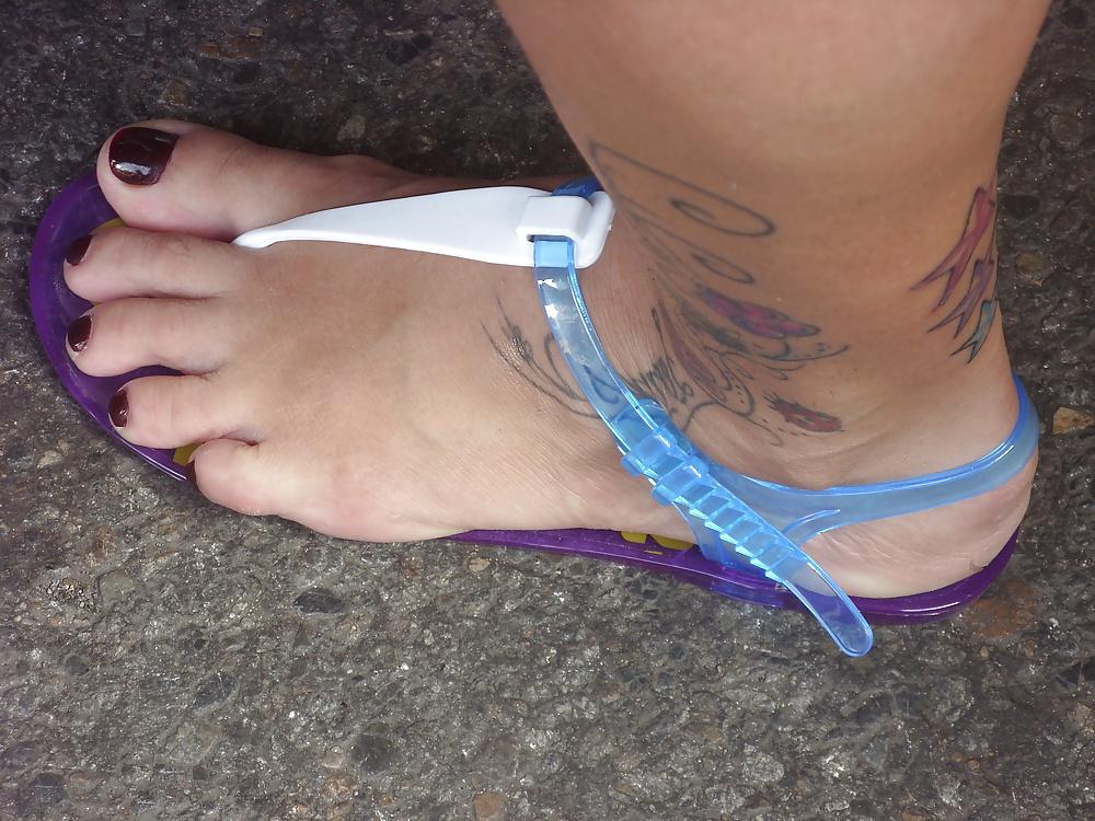 25P Street Feet 6
