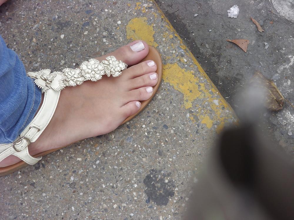 25P Street Feet 6
