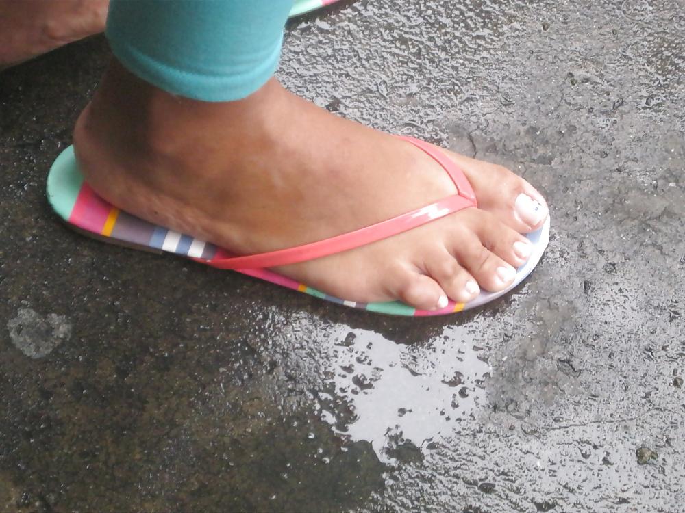 25P Street Feet 6