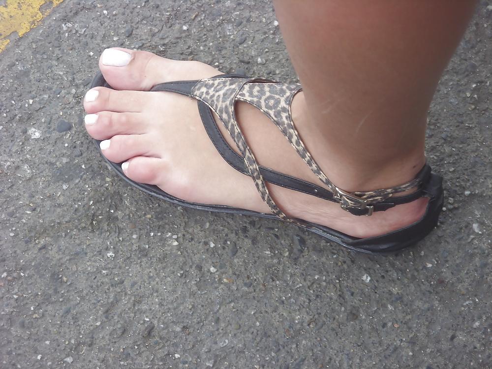 25P Street Feet 6