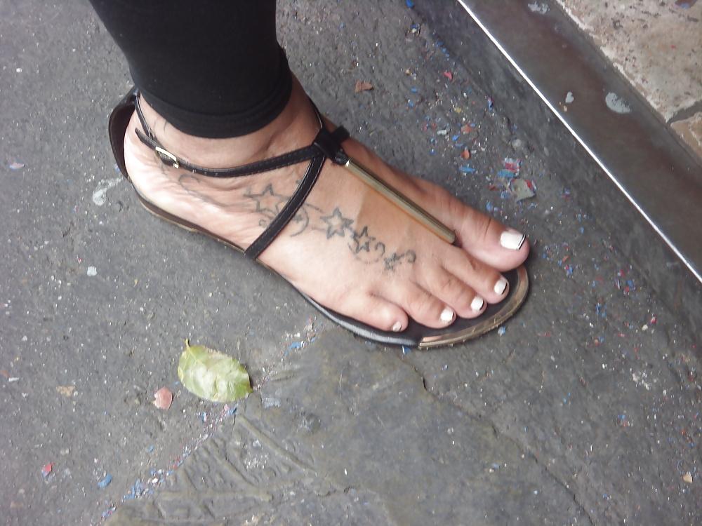 25P Street Feet 6