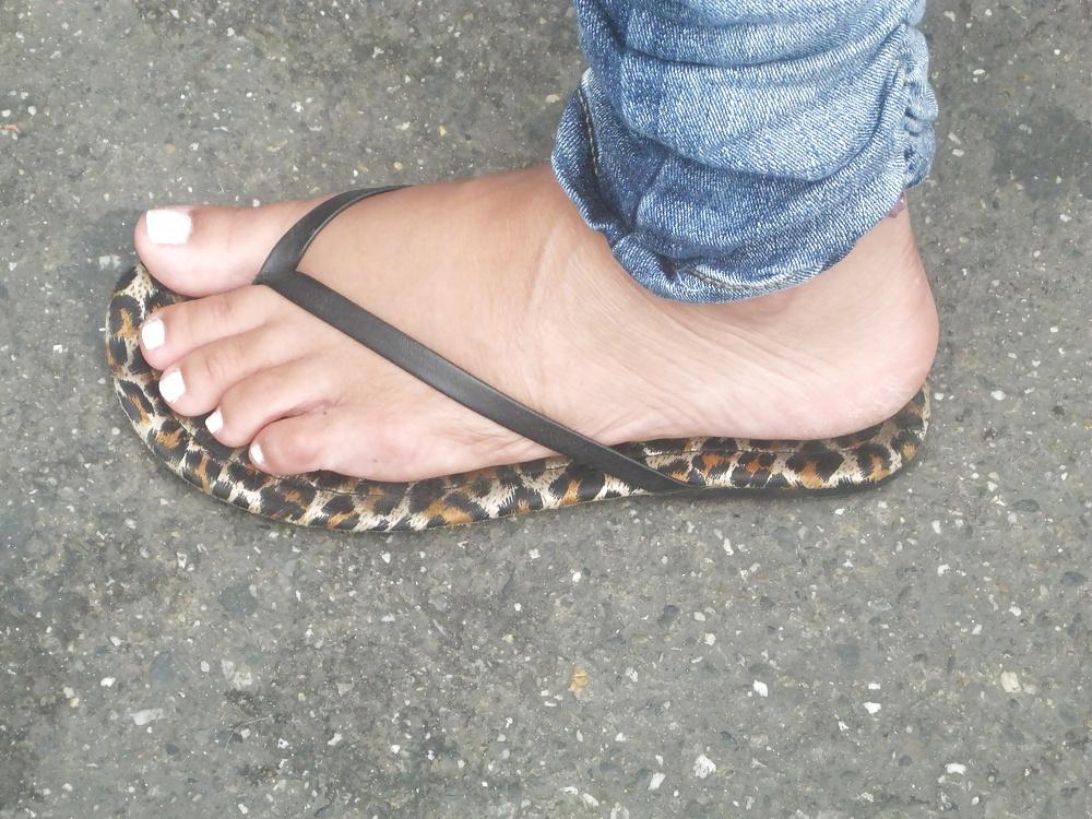 25P Street Feet 6