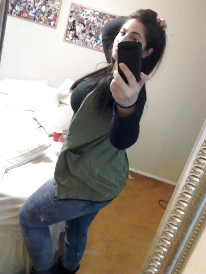 25P Big Booty PAWG Nikki!