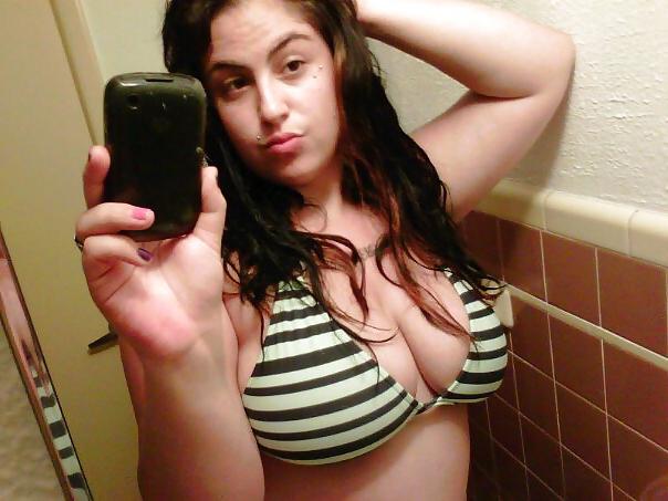 25P Big Booty PAWG Nikki!