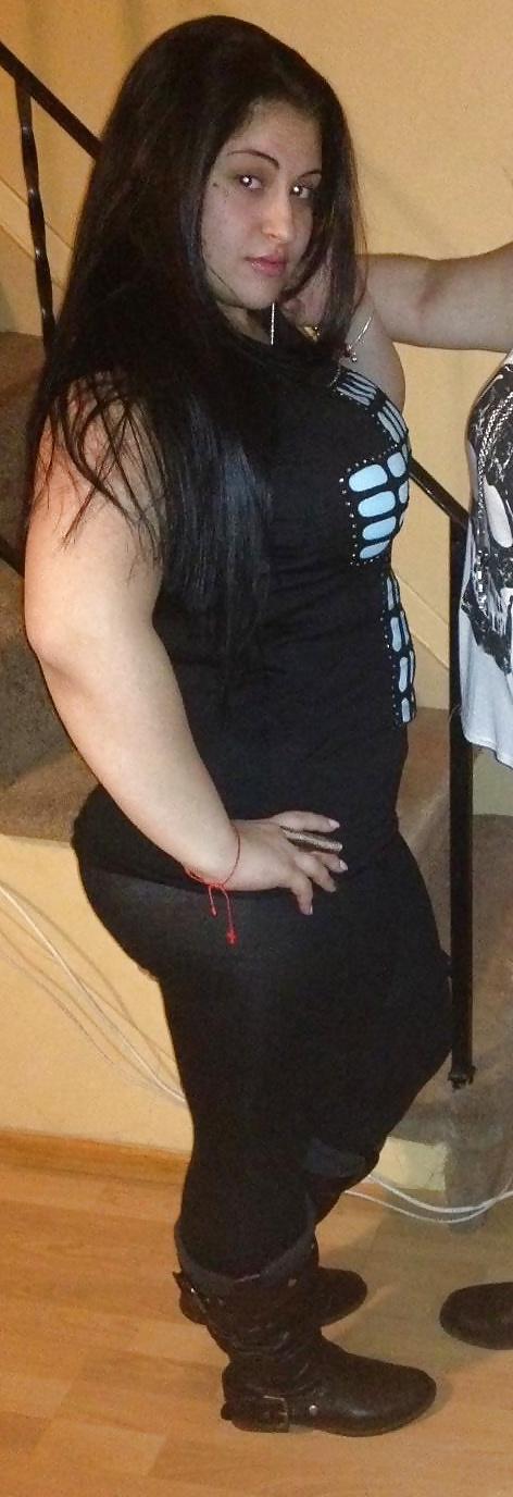 25P Big Booty PAWG Nikki!