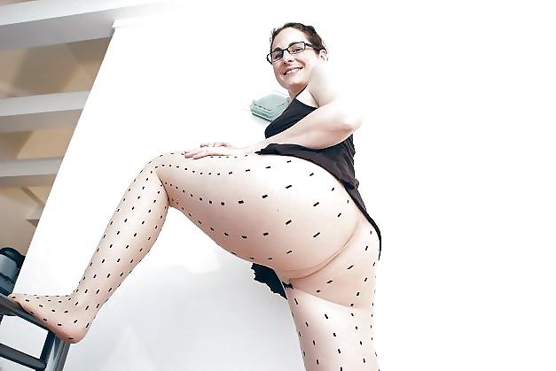 16P Pantyhose and Stockings 73 by Searcher1957