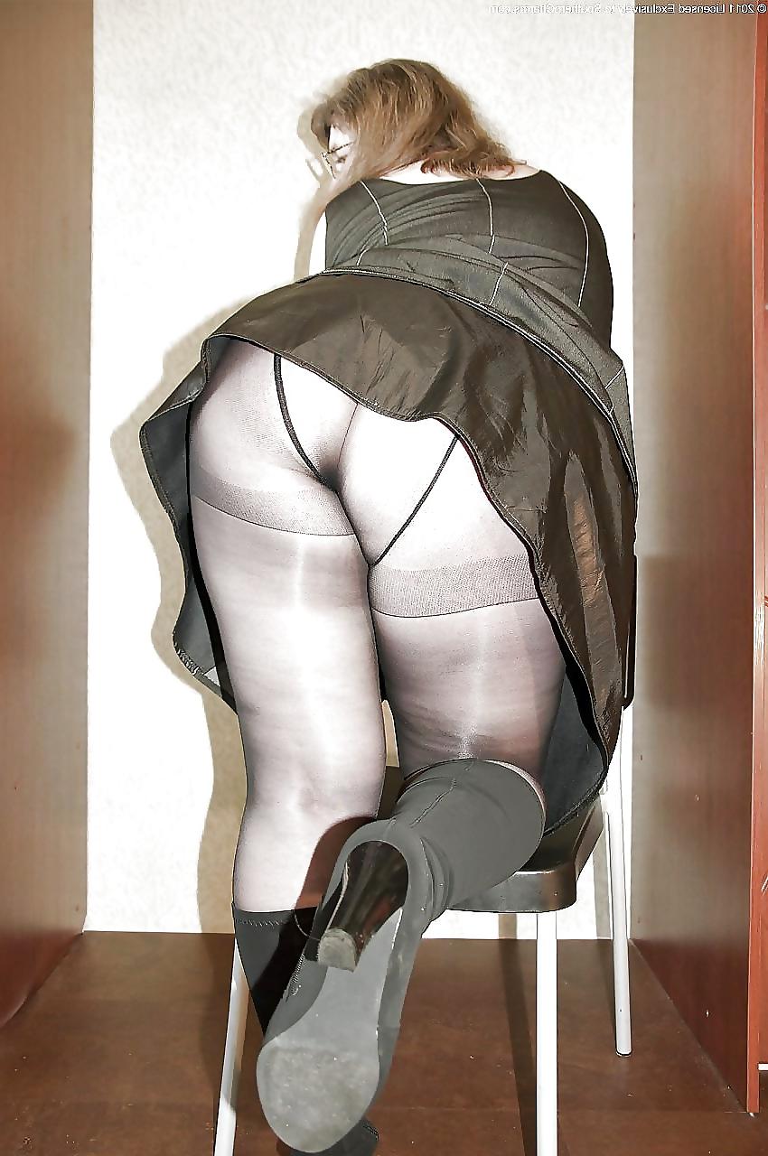 16P Pantyhose and Stockings 73 by Searcher1957