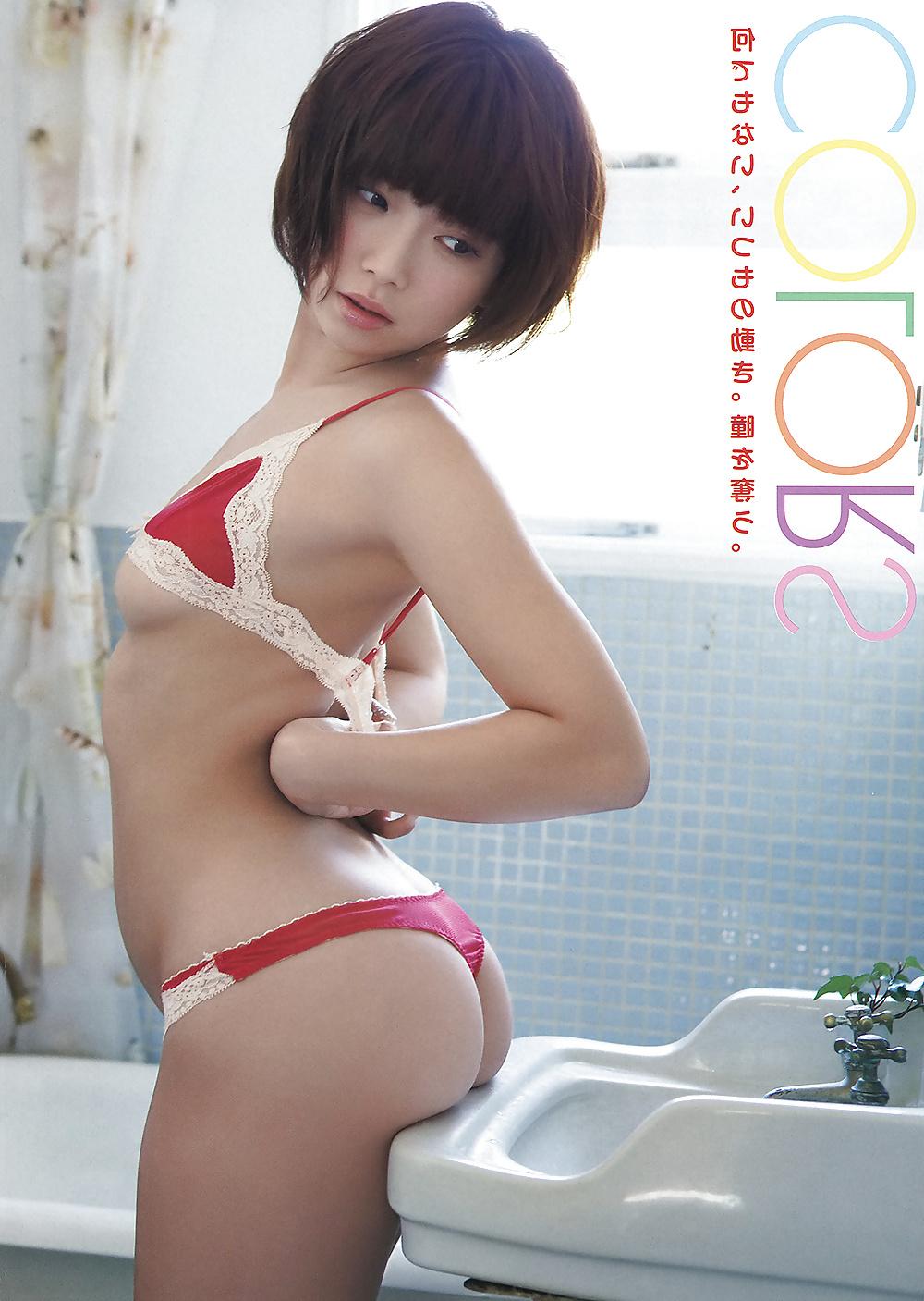 25P Diverse Asian Babes