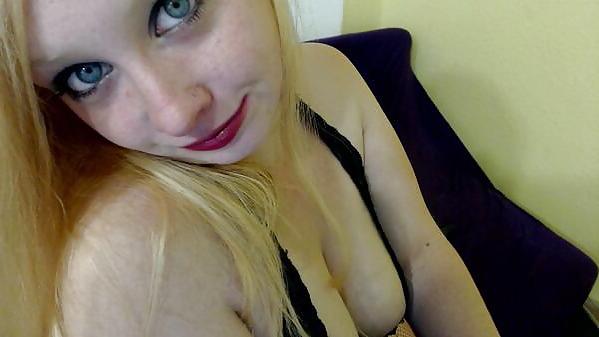 25P German Amateur Girls
