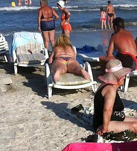 25P Spy matures summer beach
