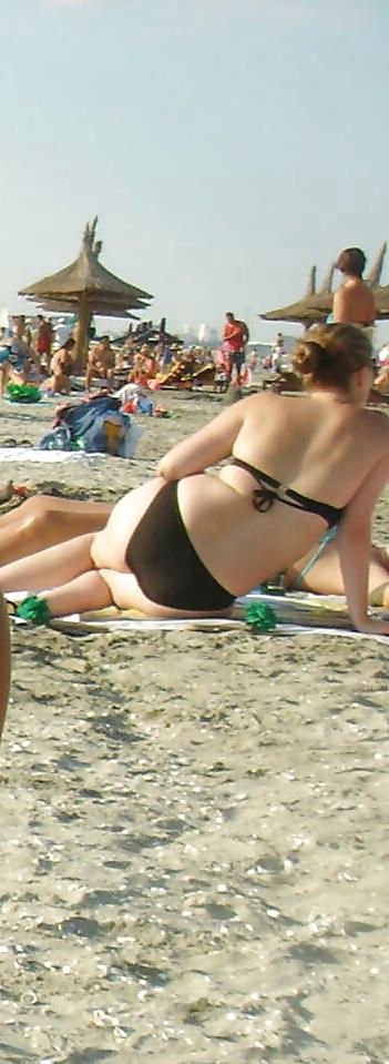25P Spy matures summer beach