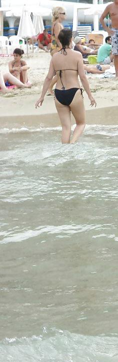 25P Spy matures summer beach