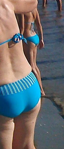 25P Spy matures summer beach