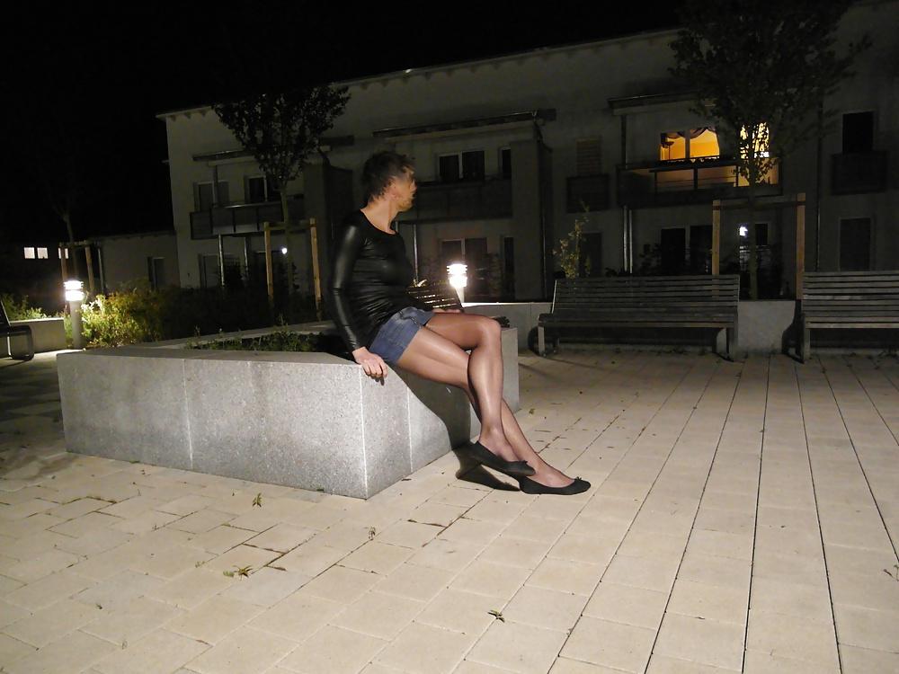 4P Pantyhose crossdresser outdoor in hannover for voyeur