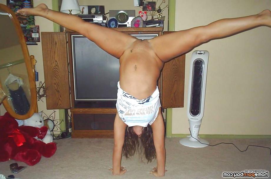 25P Flexy babes spreading wide