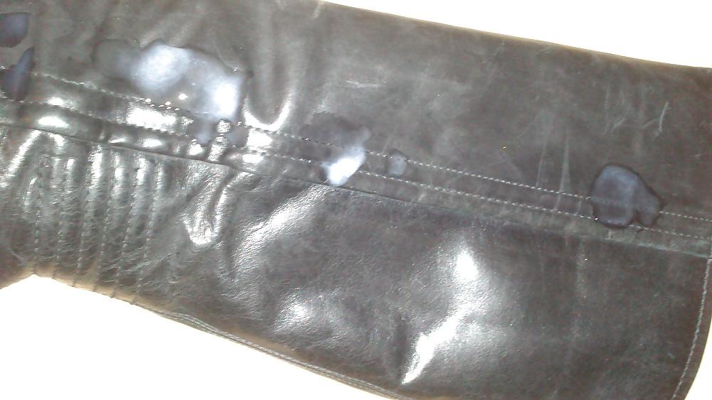 6P Cum on black leather boots