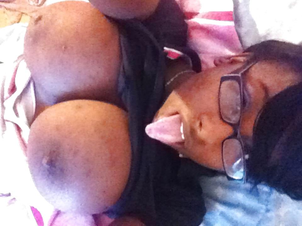 25P Big boobs from the Untited states