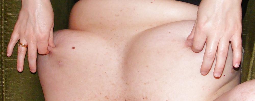 25P Playtime with AussieSam in girdles and stockings (part 1)