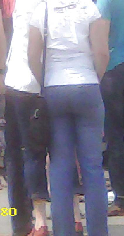 21P Spy legs and ass2