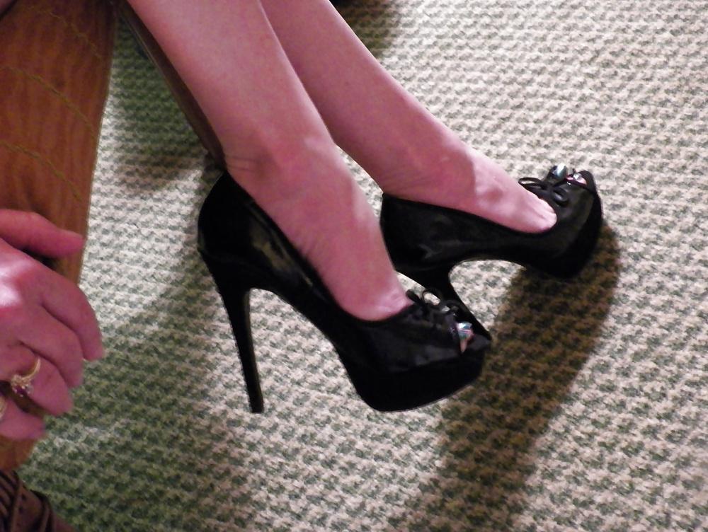 23P Stockings and heels