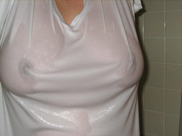 10P My ex-boss takes a few stills of her shower routine :)