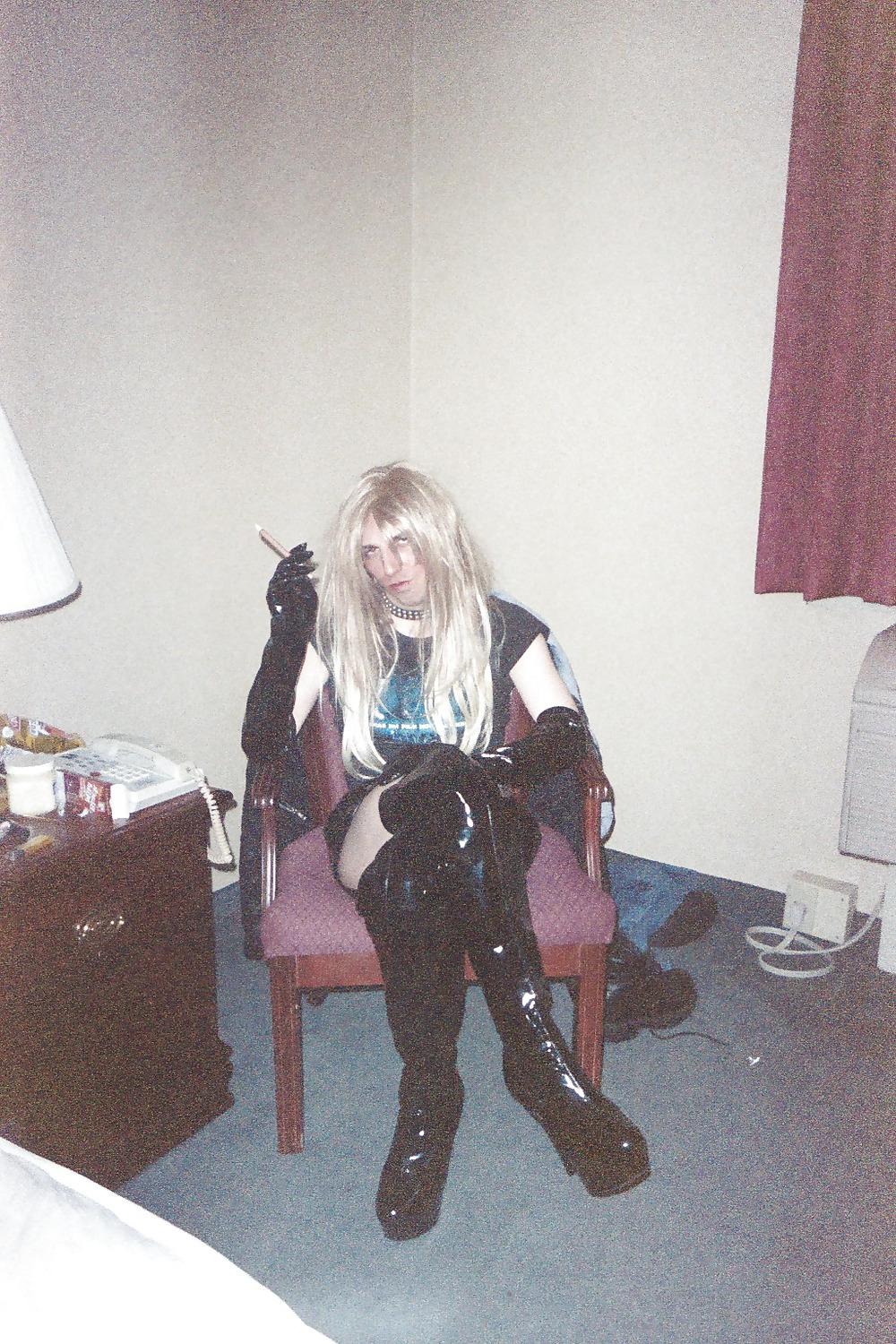 12P Heavy Metal Backstage Slut...