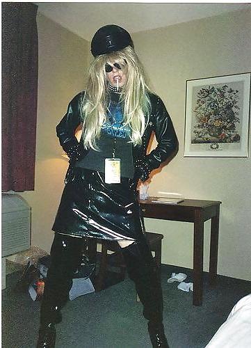 12P Heavy Metal Backstage Slut...