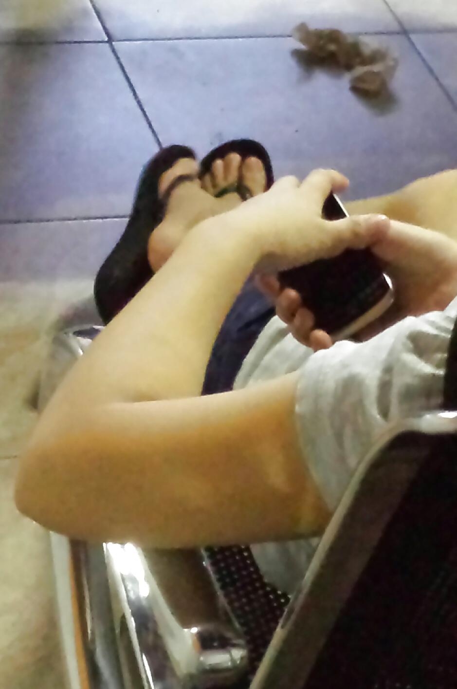 11P Pinay pretty petite with nice legs and feet