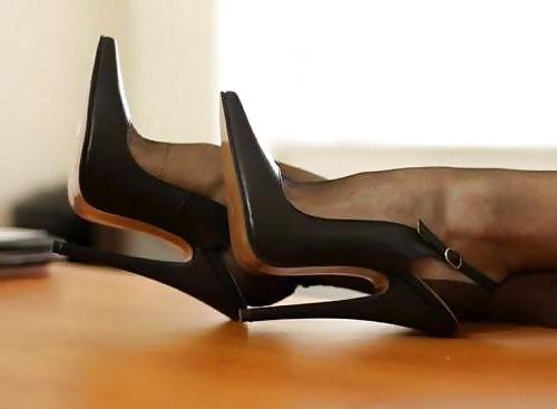 25P Stockings & High Heels