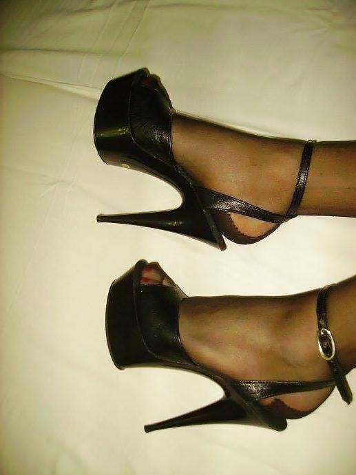 25P Stockings & High Heels