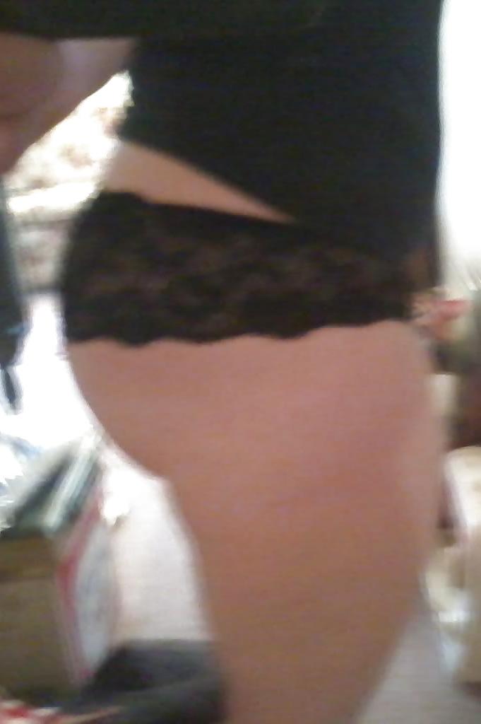 17P Big ass latina selfshot