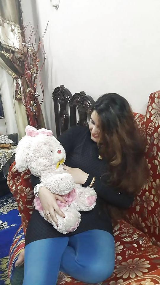 11P How many want arabic mother and daughter 