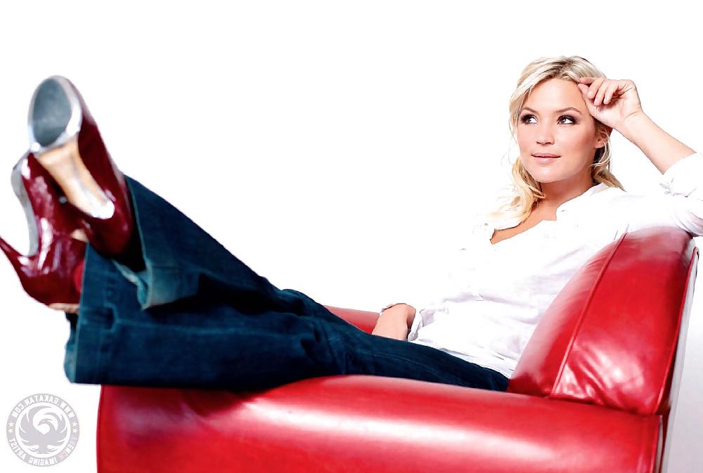 25P Virginie Efira french actrice