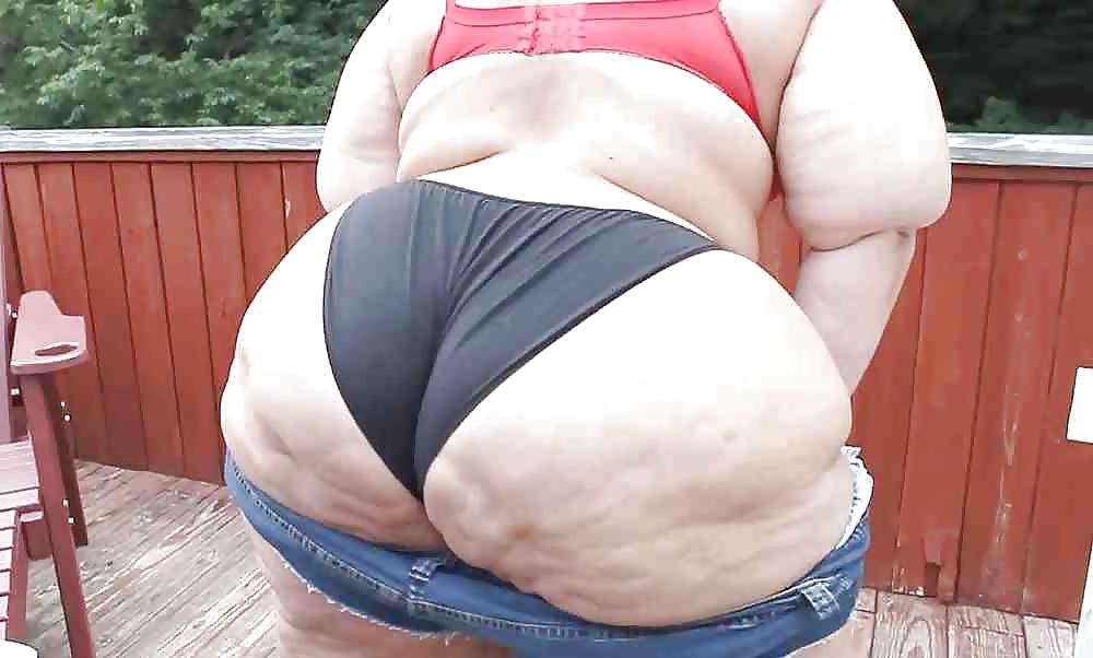25P Thick white creamy big booty 28