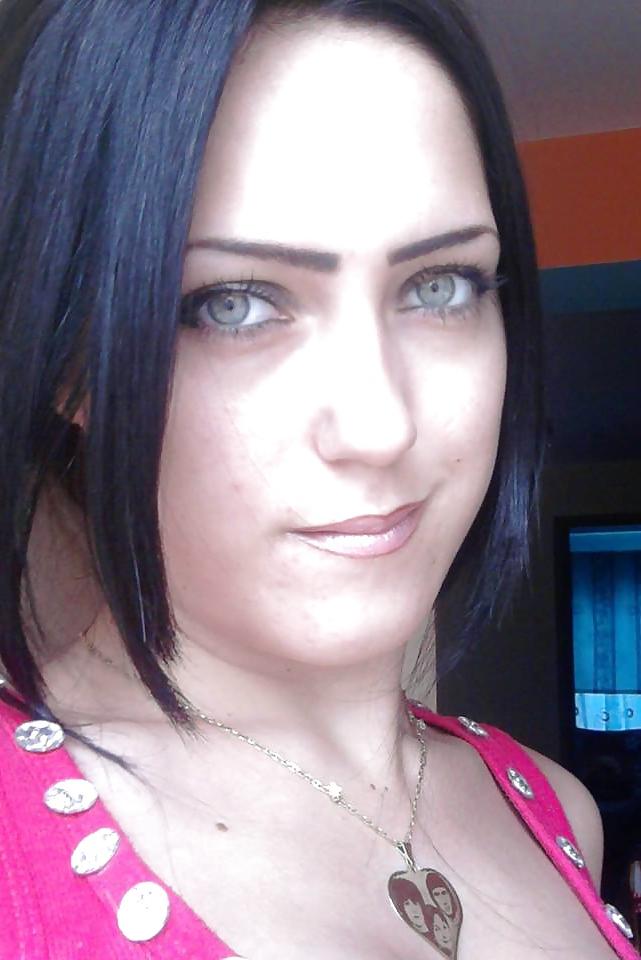 6P Sexy romanian teen from facebook