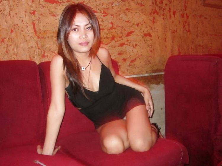 18P Pinay Höschen-Blicke (Teil 2)