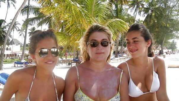 25P FB TEEN SLUTS - BIG BOOBS NIPPLES AND ASSES - COMMENT PLS